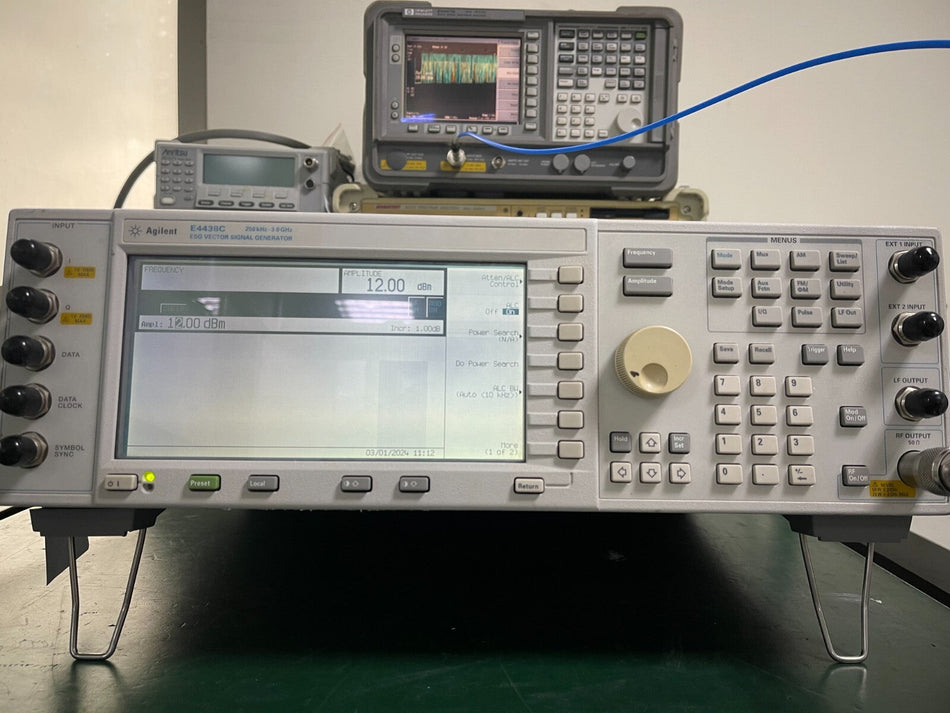 Agilent E4438C ESG Vector Signal Generator 250kHz-3GHz