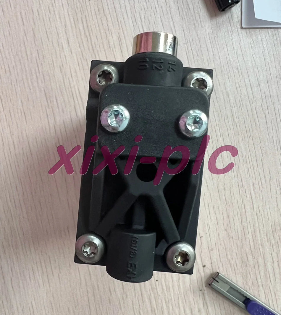 1pcs NEW Aventics 5711100300 Pneumatic Valve for Efficient Air Flow Control