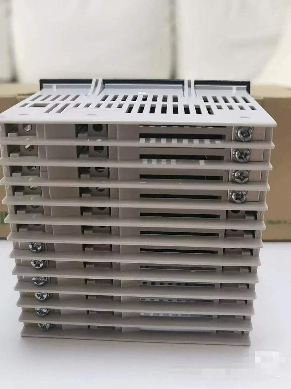 1pc NEW MAC3A digital temperature controller #VDN1 CH