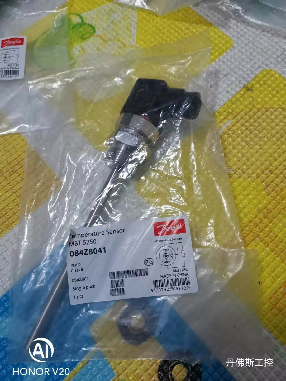 1PCS NEW MBT 5250 084Z8041 #N5813 YF