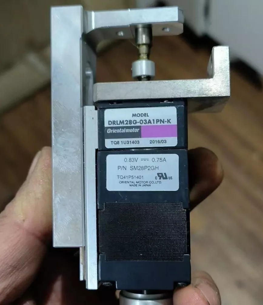 1pc USED DRL28G-03A1PN-K stepping mot TESTED