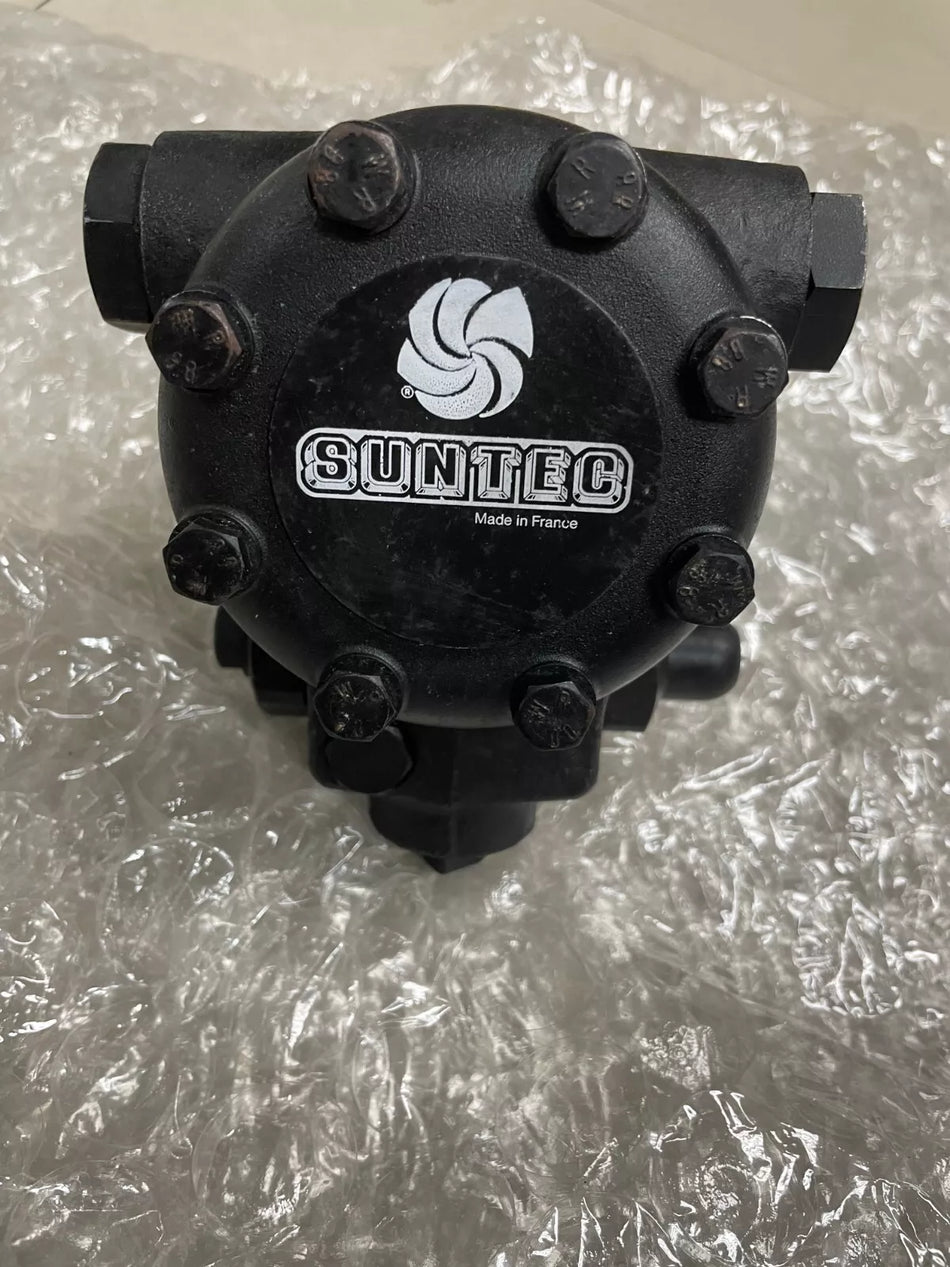 1PC NEW SUNTEC oil pump J7CAC 1001 4P