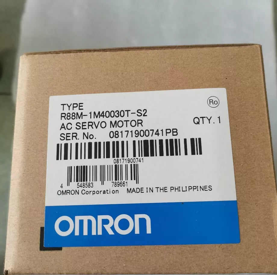 Omron R88M-1M40030T-S2 Servo Motor - New in Box - Expedited Shipping