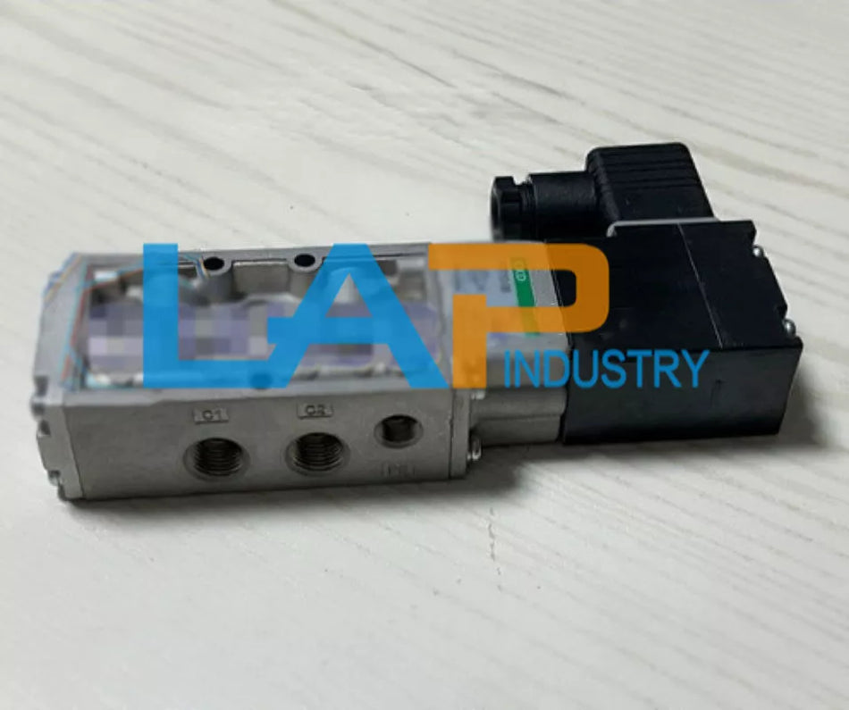 1PCS New CKD solenoid valve 4F330-10-DC24V
