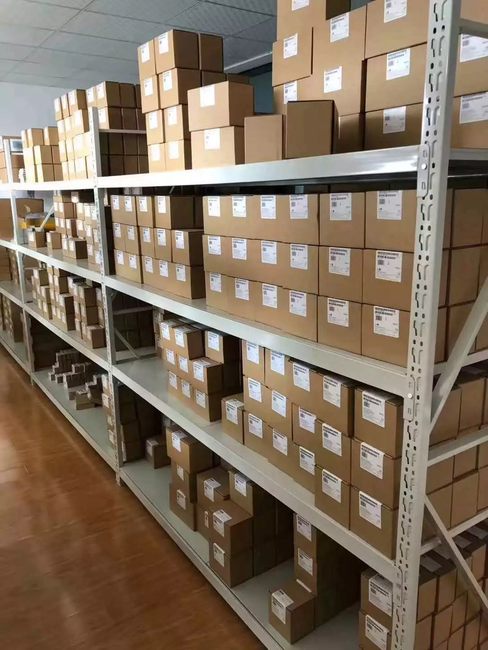 Siemens 6ES7 223-1BM22-0XA0 6ES7223-1BM22-0XA0 New Expedited