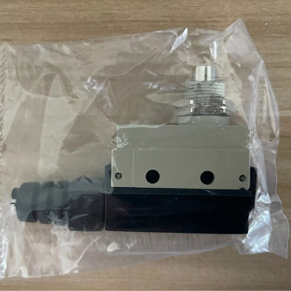 1PC New OMRON SHL-D55 Limit Switch SHLD55