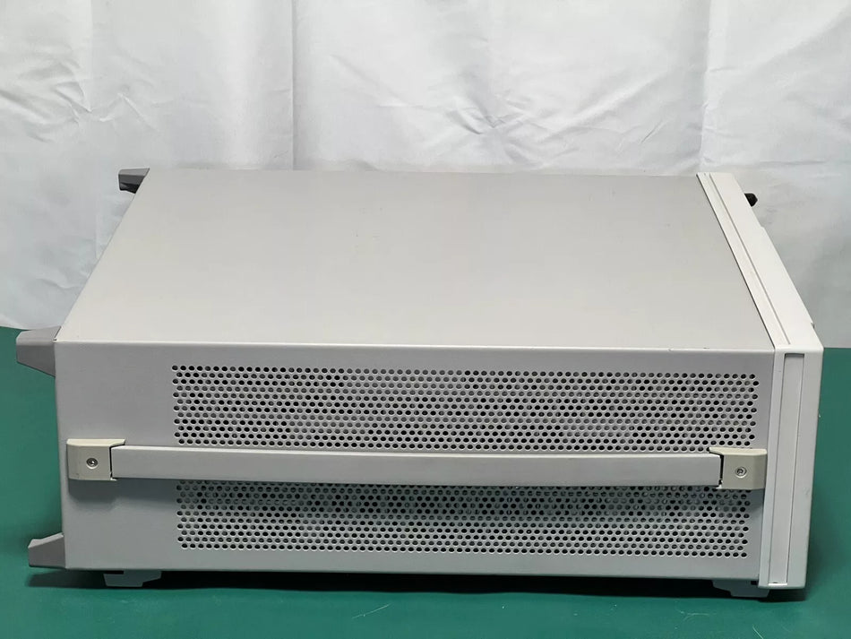 Agilent E8257D-1E1-1EA-540-UNX Signal Generator, 250 KHz - 40 GHz