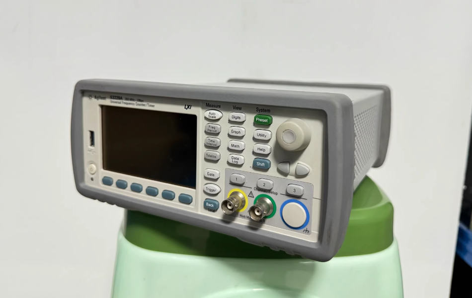 Keysight 53220A Frequency Meter
