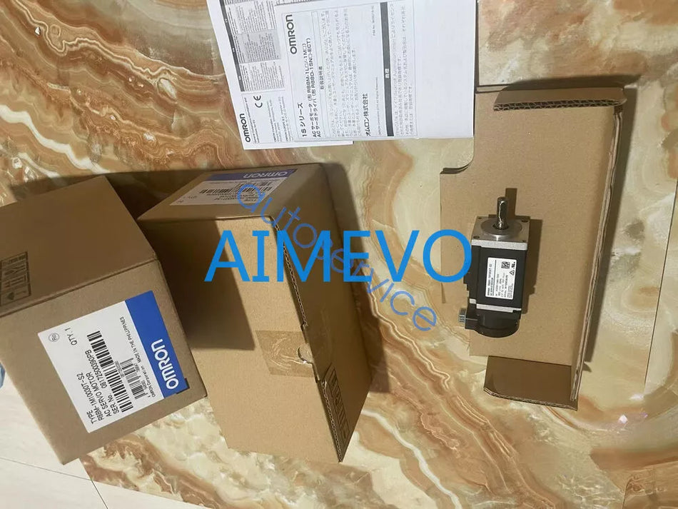 New Omron Servo Motor R88M-1M10030T-S2