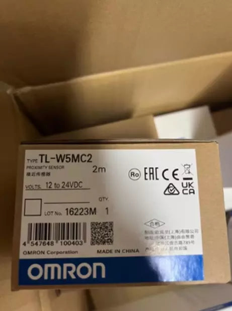 OMRON TL-W5MC2 Photoelectric Switch for Industrial Automation