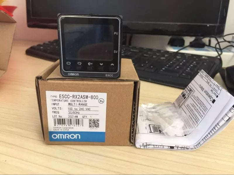 OMRON E5CC-RX2ASM-800 Temperature Controller