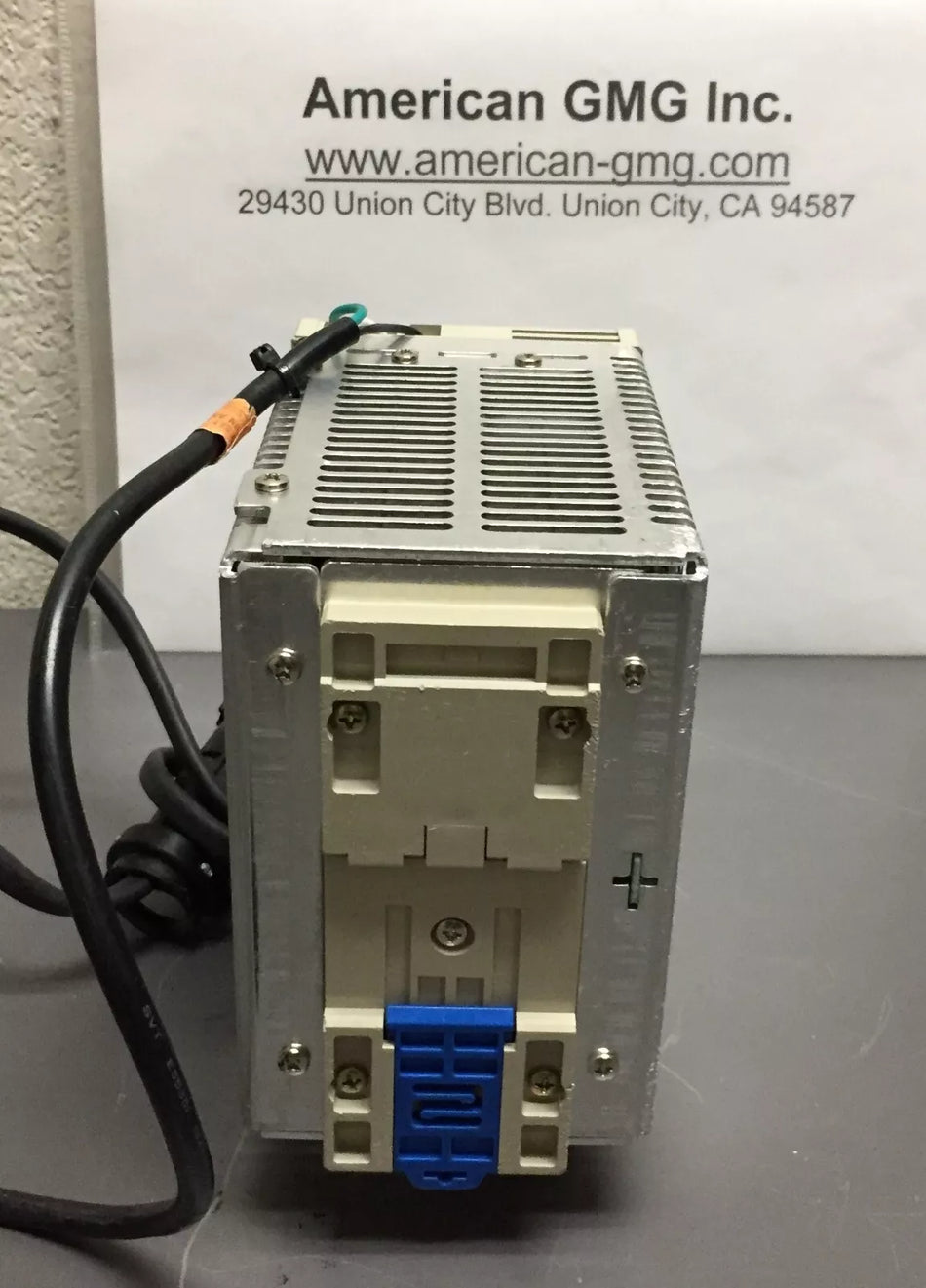 IDEC PS5R-SG24 AC-DC Power Supplier Input 100-240V 3.5A 240W Output w/Cables