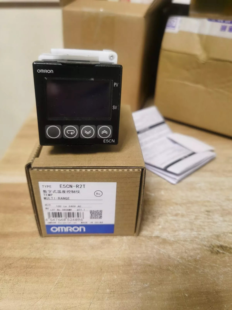 Omron E5CN-R2T Temperature Controller 100-240VAC - New in Box
