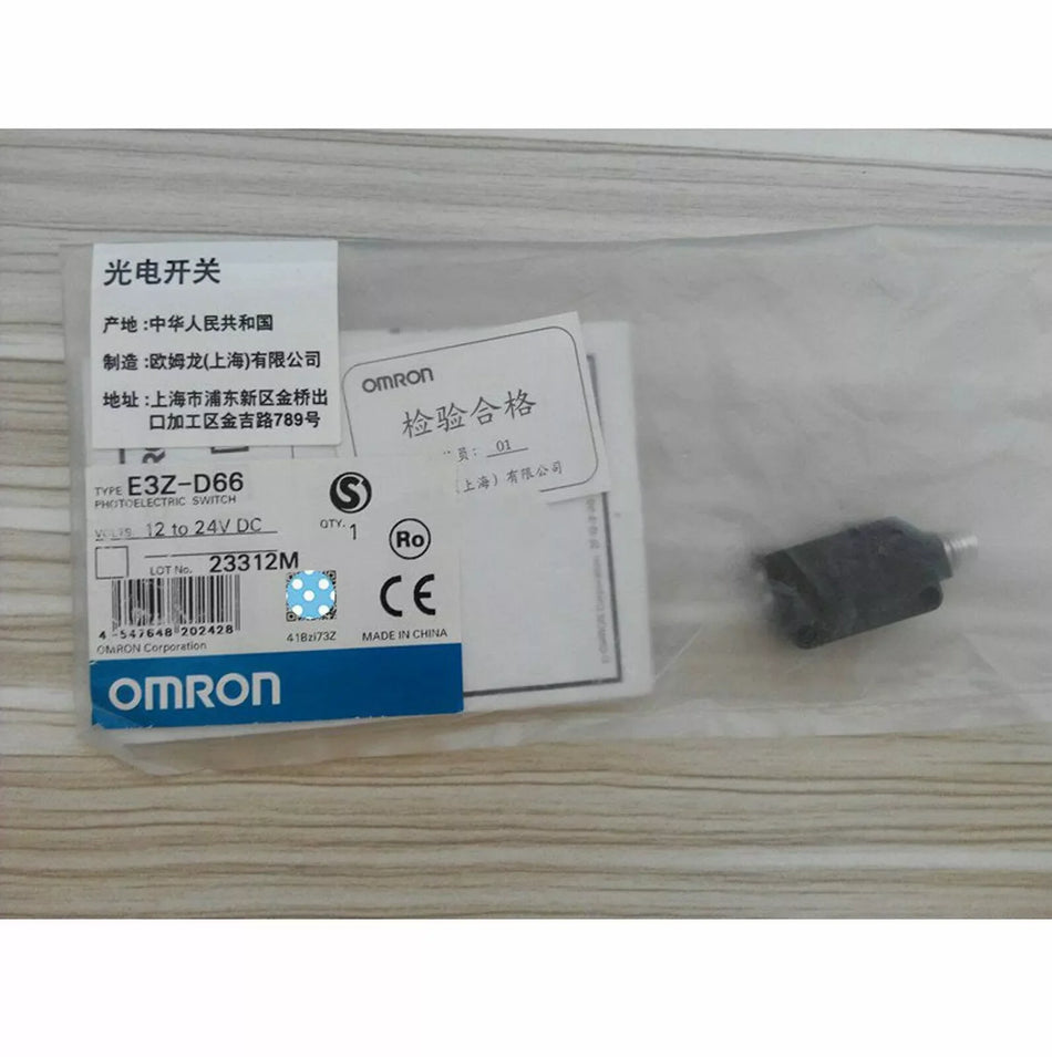 Omron E3Z-D66 Photoelectric Switch - New in Box