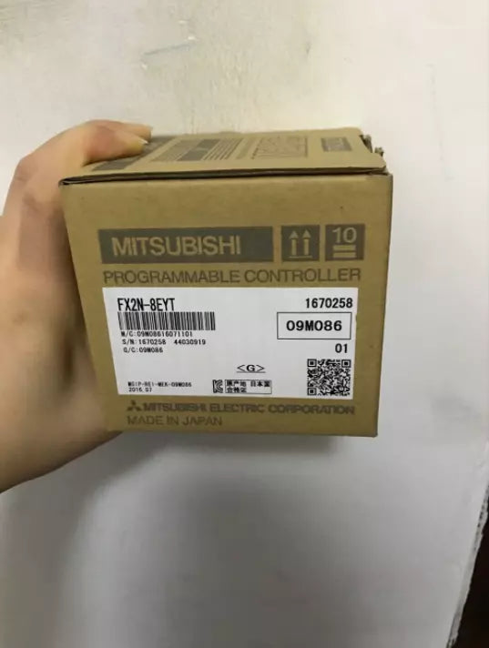 1PC New Mitsubishi PLC FX2N-8EYT Programmable Cont In Box Expedited Shipping