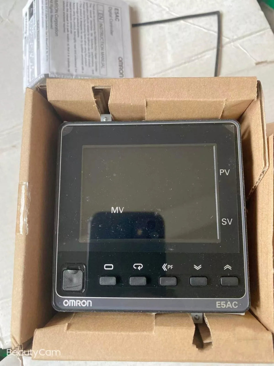 1PC NEW Omron E5AC-QX4DSM-000 temperature controller (DHL or EMS) #N1658 YF