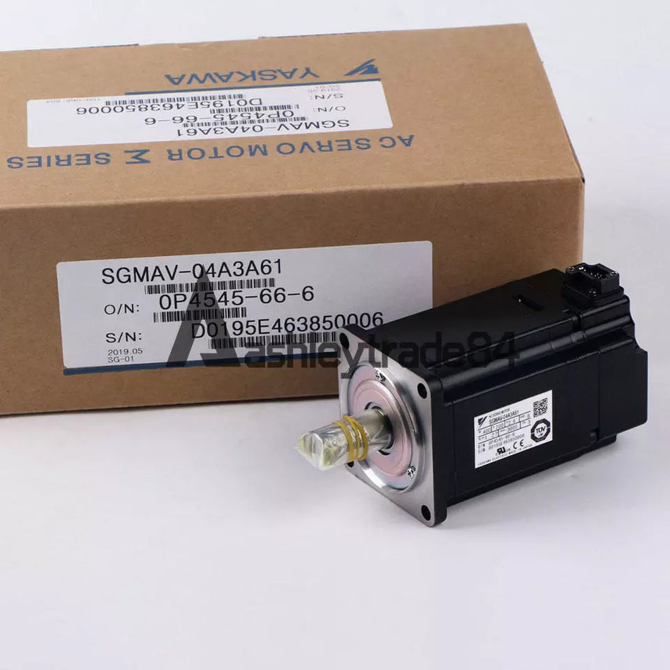 1PCS NEW Yaskawa servo mot SGMAV-04A3A61