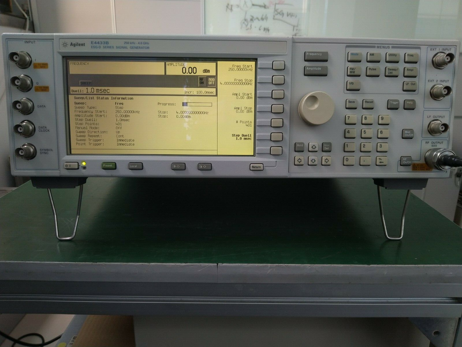 Agilent E4433B ESG Vector Signal Generator 250kHz-4GHz