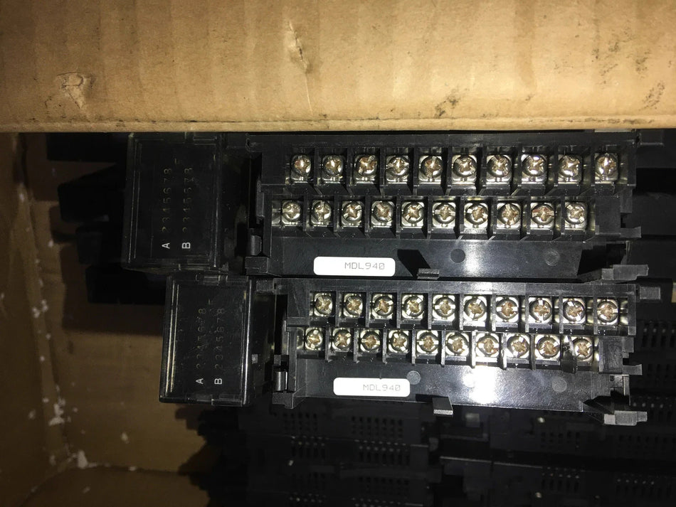 GE Fanuc IC693MDL940C Digital Output Module, 12/24 VDC, 2A, 32 Points