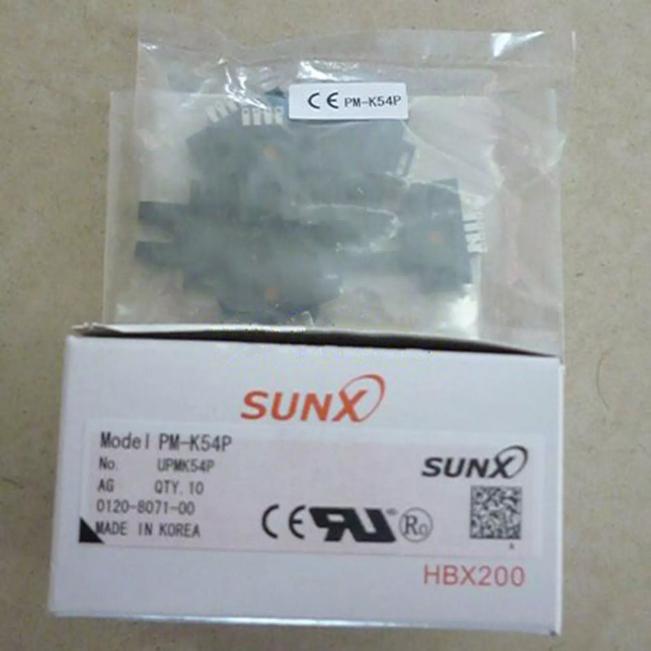 10PCS New Panasonic SUNX PM-K54P Micro Size Photoelectric U-shaped Slot Sensor