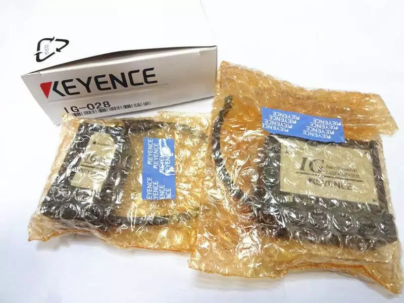 KEYENCE IG-028 IG028 Laser Sensor with Expedited Shipping