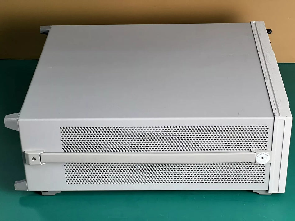 Agilent E8257D-1E-1EA-1ED-520-UNX PSG ANALOG SIGNAL GENERATOR, 250 kHz - 20 Ghz