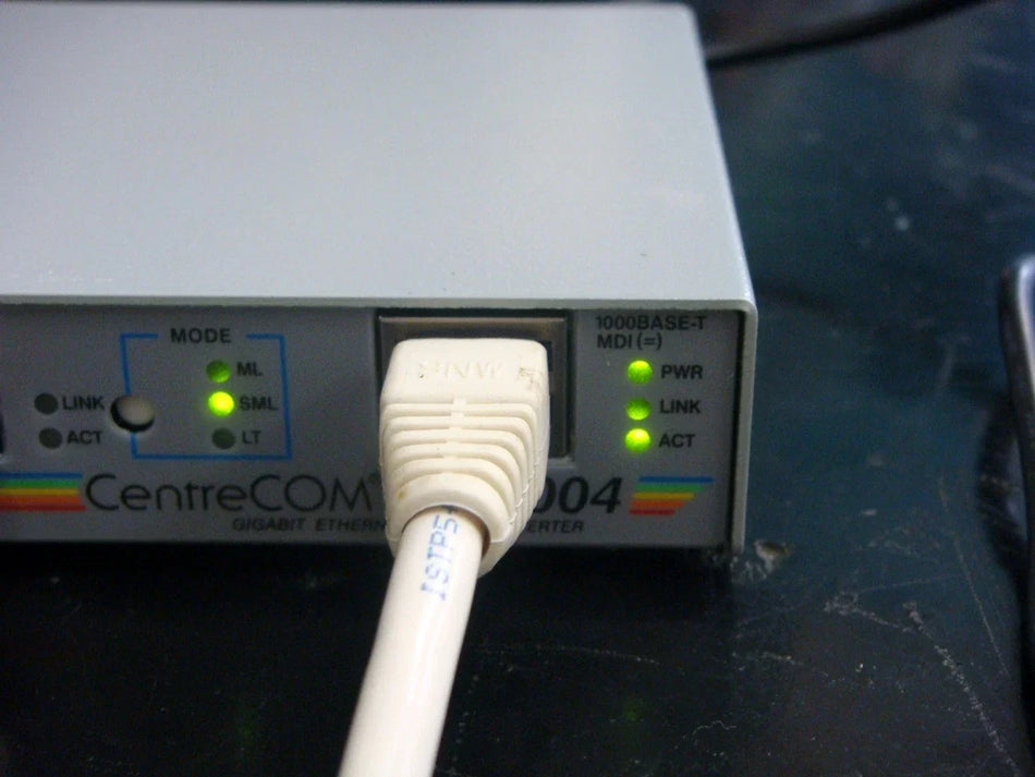 CentreCOM MC1004 Gigabit Ethernet Media Converter