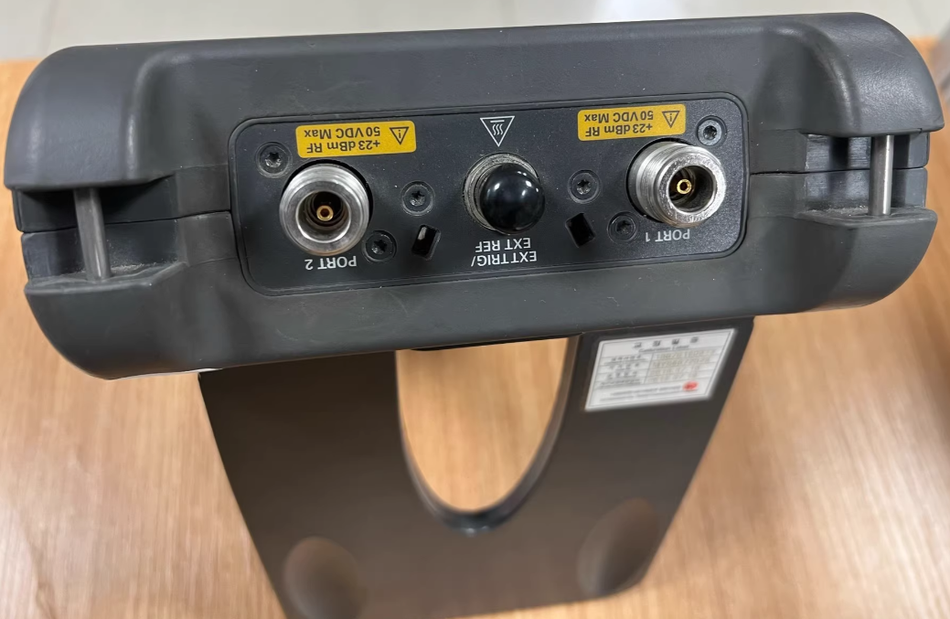 Keysight N9923A FieldFox RF Vector Network Analyzer 6GHz
