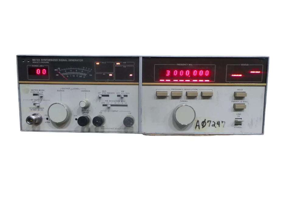 HP8672A Synthesized Signal Generator for Precision Signal Synthesis