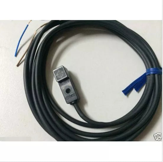 Panasonic SUNX GL-8FU Proximity Sensor GL8FU