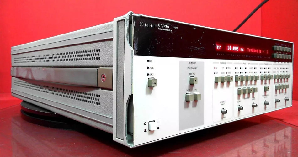 HP - Agilent - Keysight 8133A-002-001 High-Speed Pulse Generator, 33MHz to 3GHz