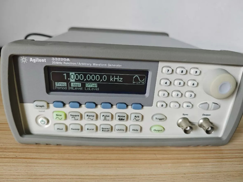 USED 1PCS Agilent 33220A 20MHz Function Arbitrary Waveform Generator