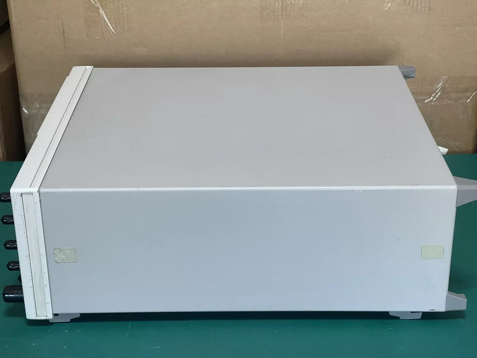 Keysight/Agilent E8257D PSG Microwave Analog Signal Generator, 250 KHz - 40 GHz