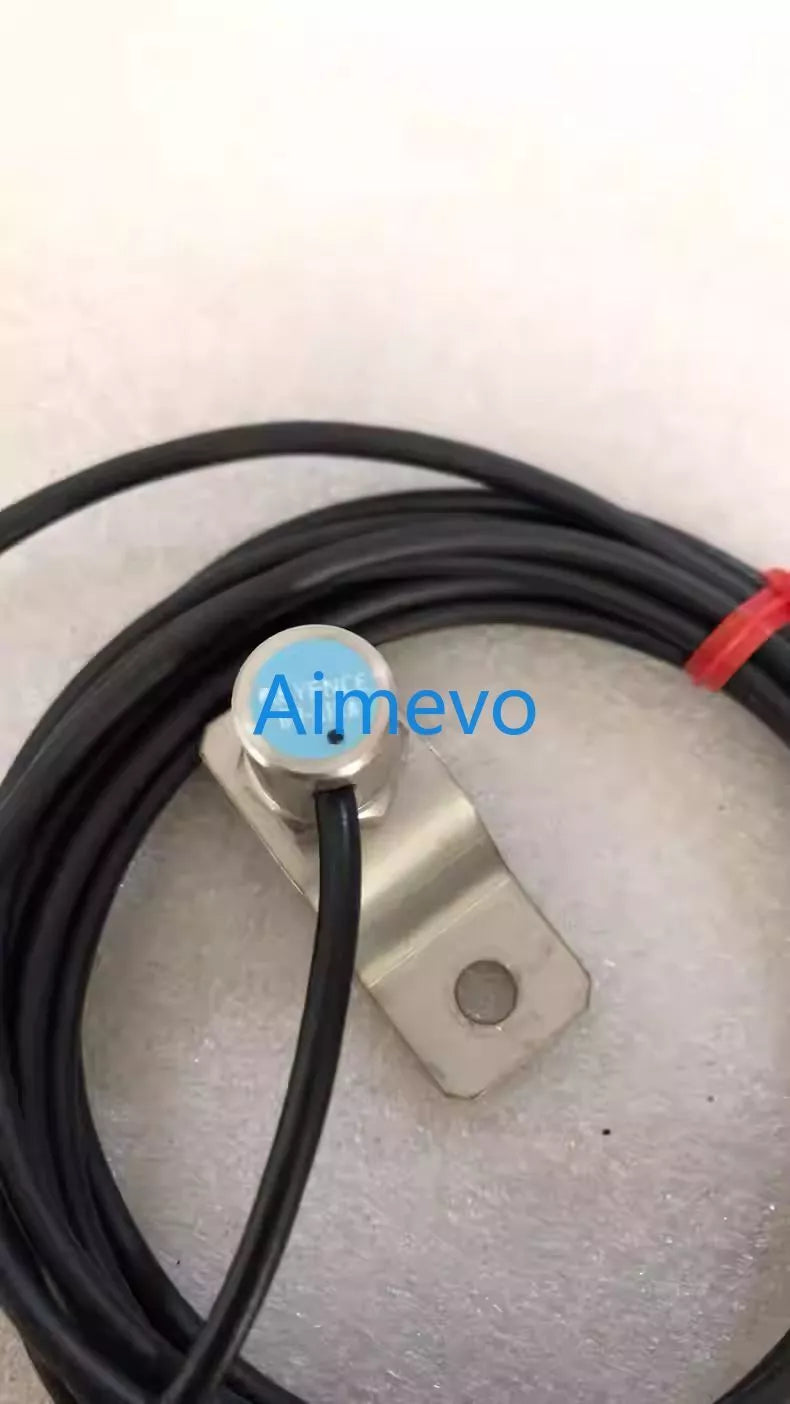 1PC Keyence GH-313A Inductive Head Sensor GH313A