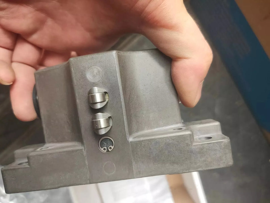 GSBF02R12-502-MC1806 089529 Travel Switch for Industrial Applications