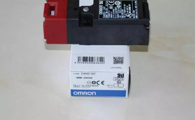 OMRON D4NS-1AF Safety Door Switch - New Model with Free Shipping