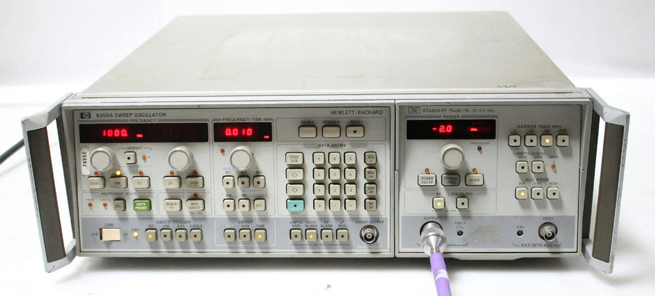 HP/Agilent 8350A Sweep Oscillator w HP 83522A RF Plug-In 10 MHz - 2.4 GHz