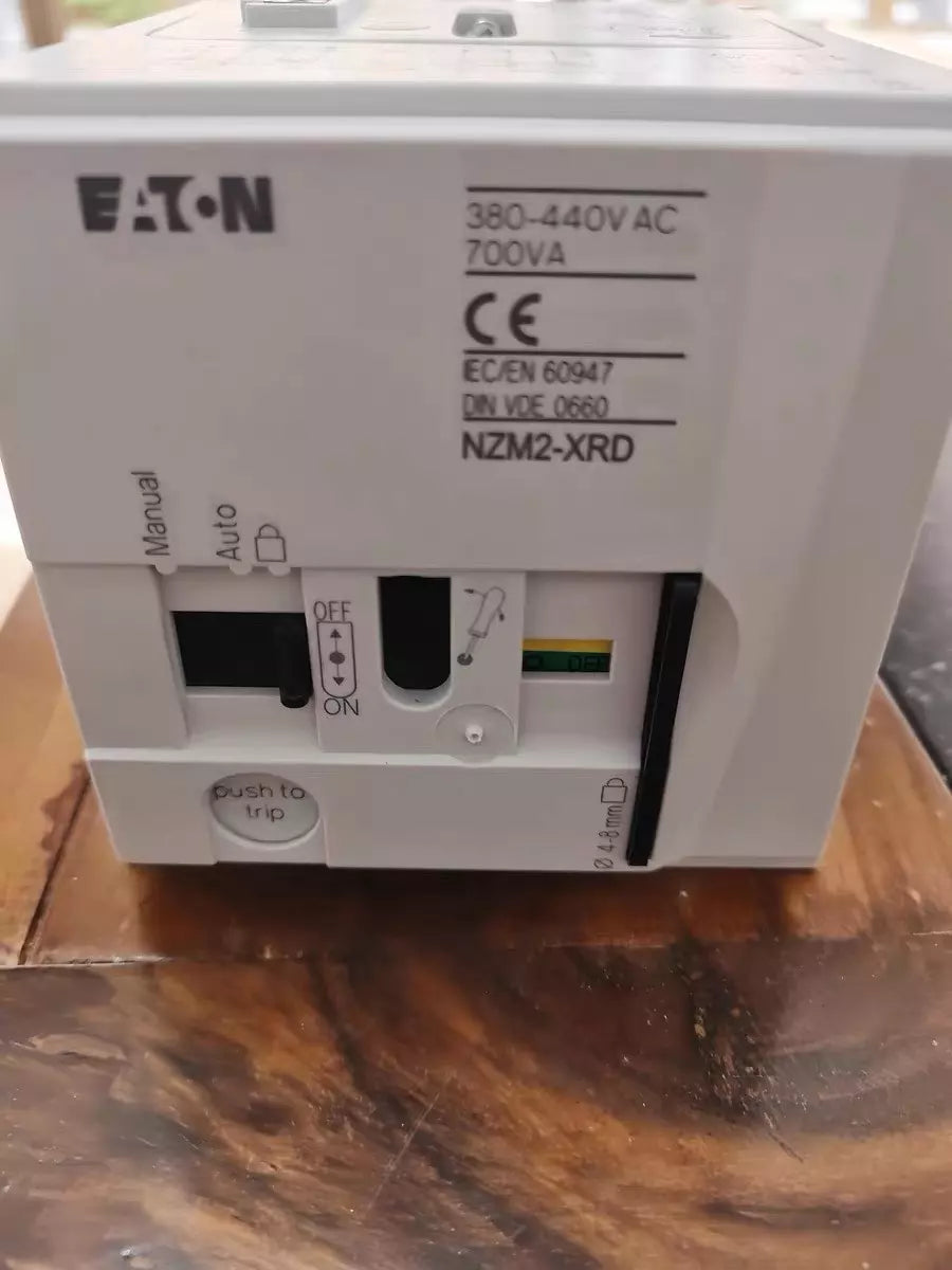 1PC F EATON NZM2-XRD380-440AC new NZM2XRD380440AC
