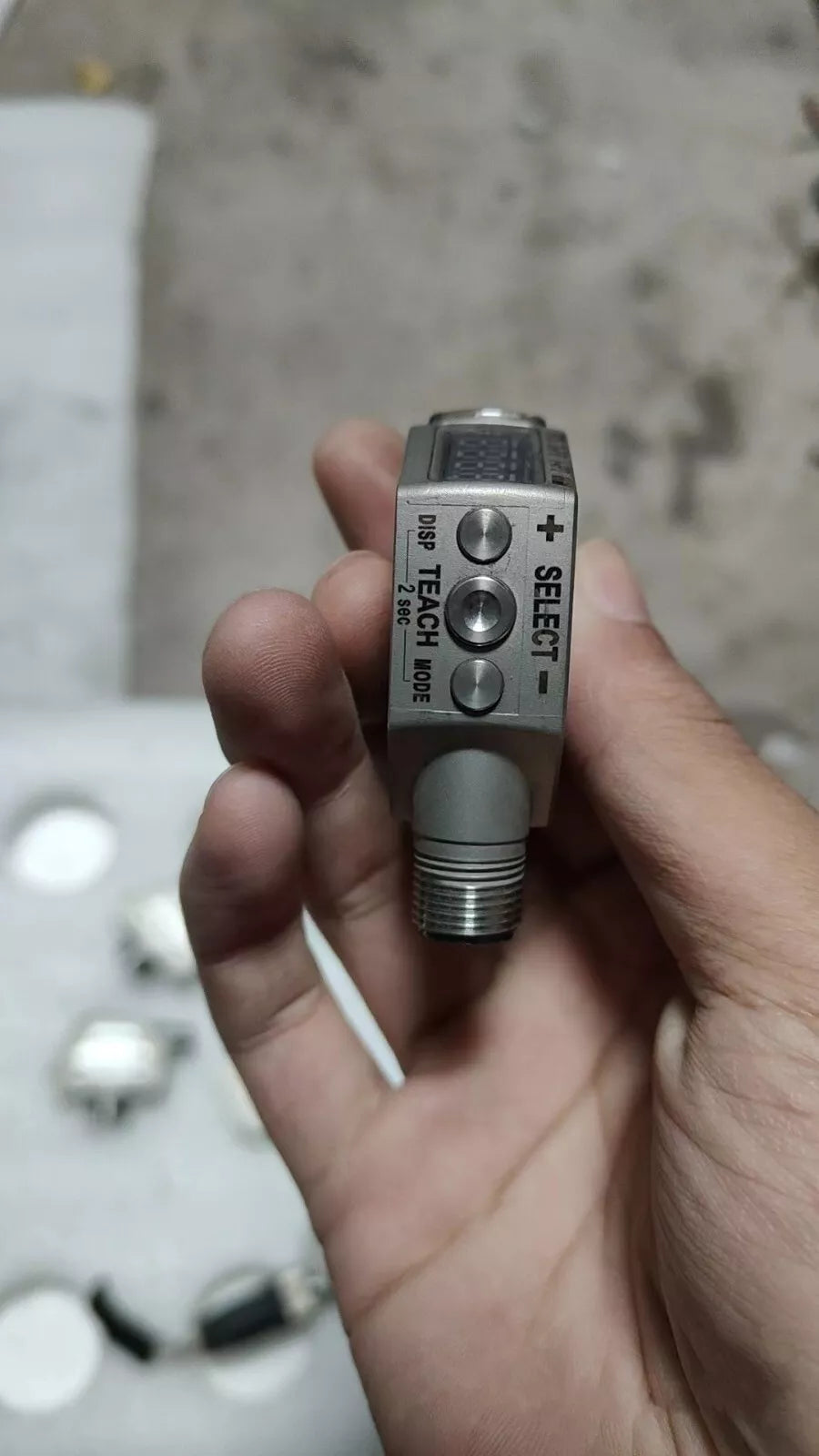 1PCS USED Q4XTILAF300-Q8 sensor #N5195 YF