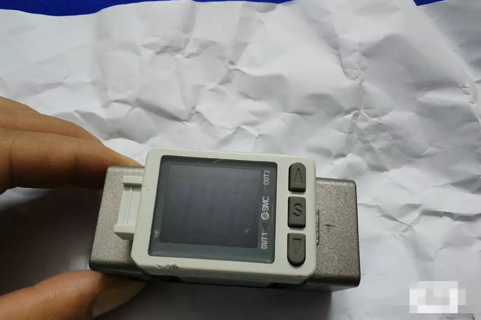 1 PC USED GOOD PFMB7102-04-D Flowmeter #B948R CL