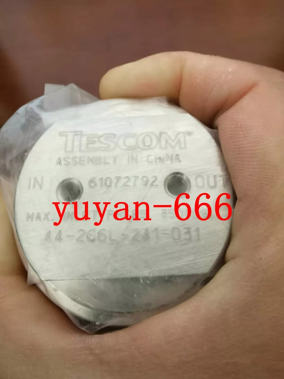 1PCS NEW 44-266L-241-031 Pressure Reducing Valve