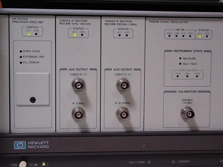 HP 70900A Local Oscillator