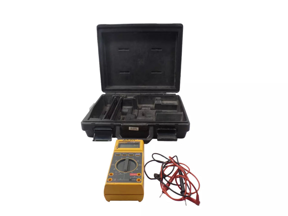 Fluke 27 Multimeter with Case - Reliable and Accurate