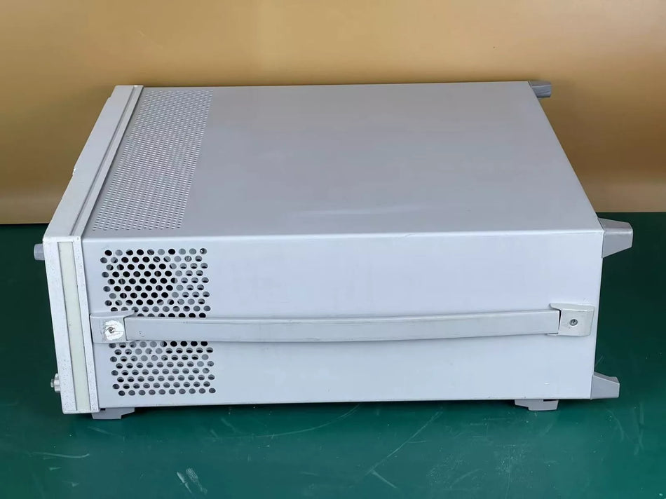 Keysight/Agilent E4448A-110 117 123 124 219 233 B7J H70 .3 Hz - 50 GHz