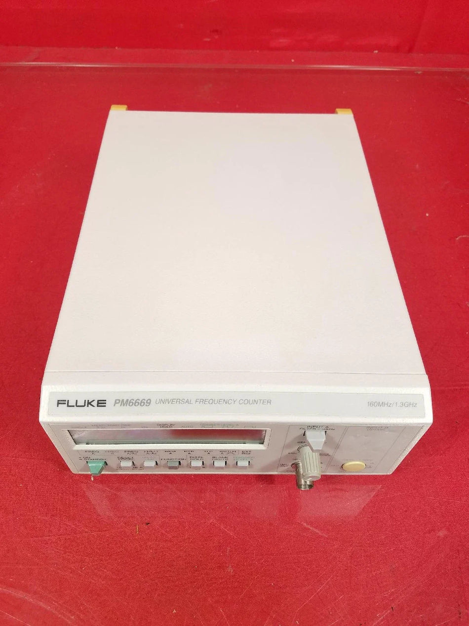 Fluke PM6669 Universal Frequency Counter (POWERED ON) SM754874