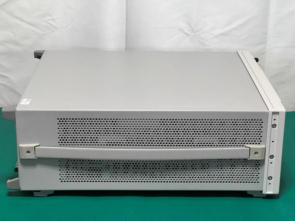 Agilent E8257D PSG Microwave Analog Signal Generator, 1E1 1EA 520 UNT UNX