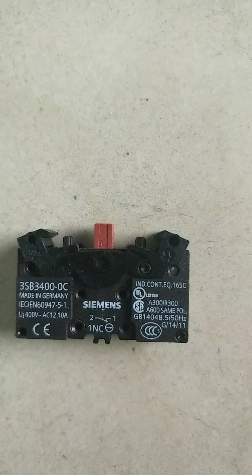 Siemens 3SB3400-0C Pushbutton Switch Auxiliary Contact 1NC