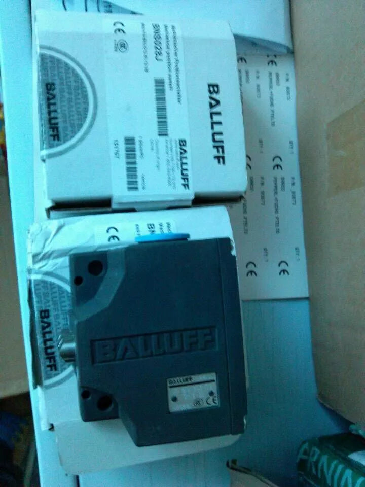 1PC NEW BALLUFF Micro Switch 819-D02-R16-100-10（ by ） #w2774 wx