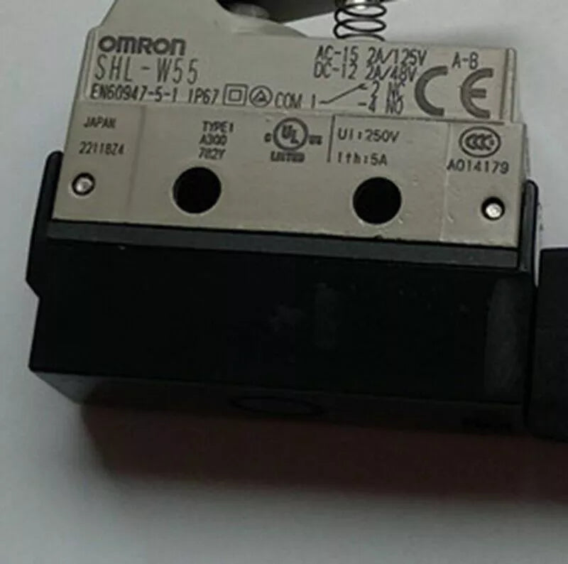 OMRON SHL-W55 Travel Limit Micro Switch 1PC New