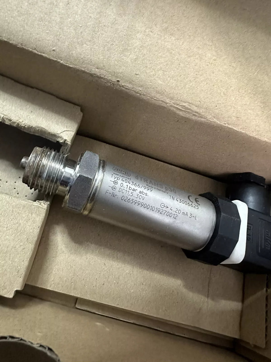 JUMO dTrans P30 404366/999 Pressure Transmitter for Industrial Use